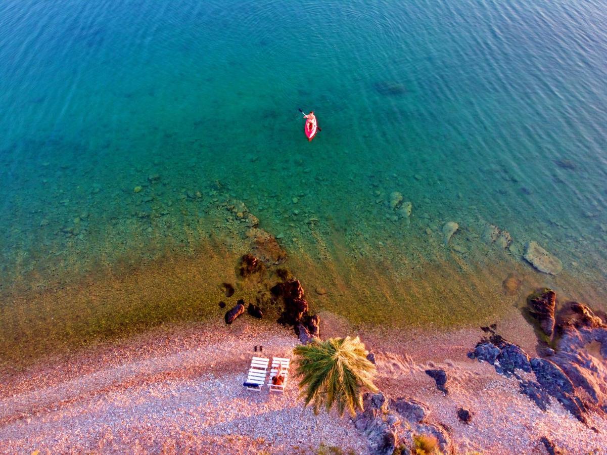 Beach Front Villa Melani Mytilíni Buitenkant foto